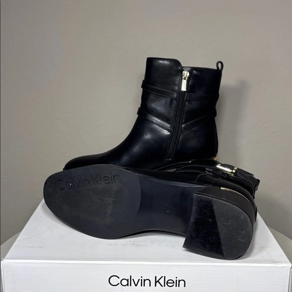 Calvin Klein Jasen Black Ankle Booties. Size 7.5 - Picture 7 of 11